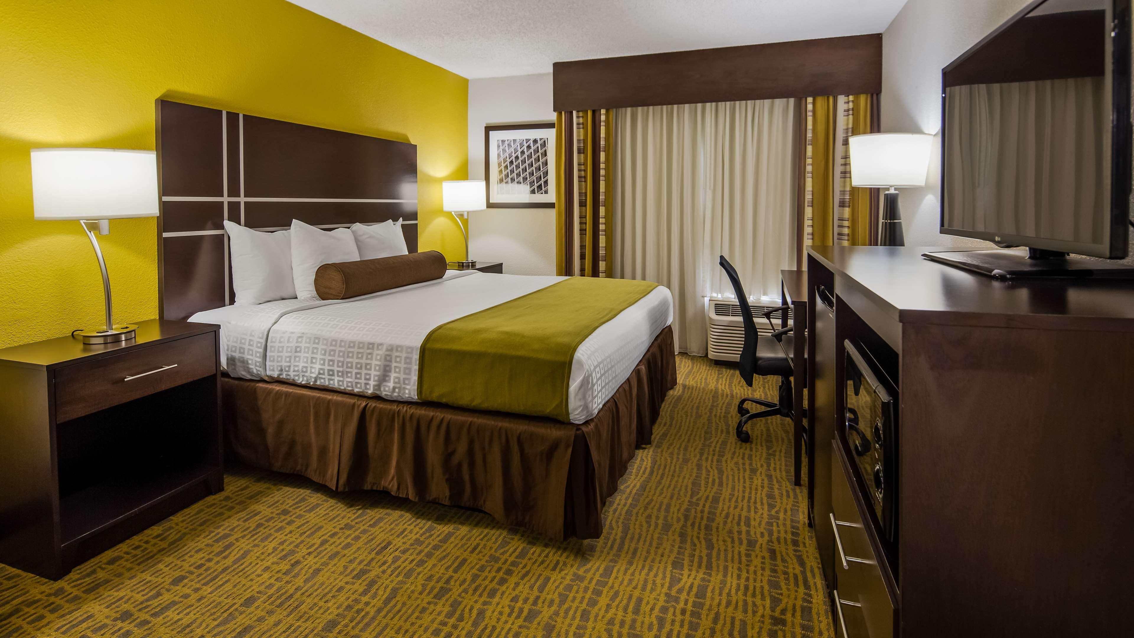 Best Western Plus Hanes Mall Winston-Salem Exterior foto