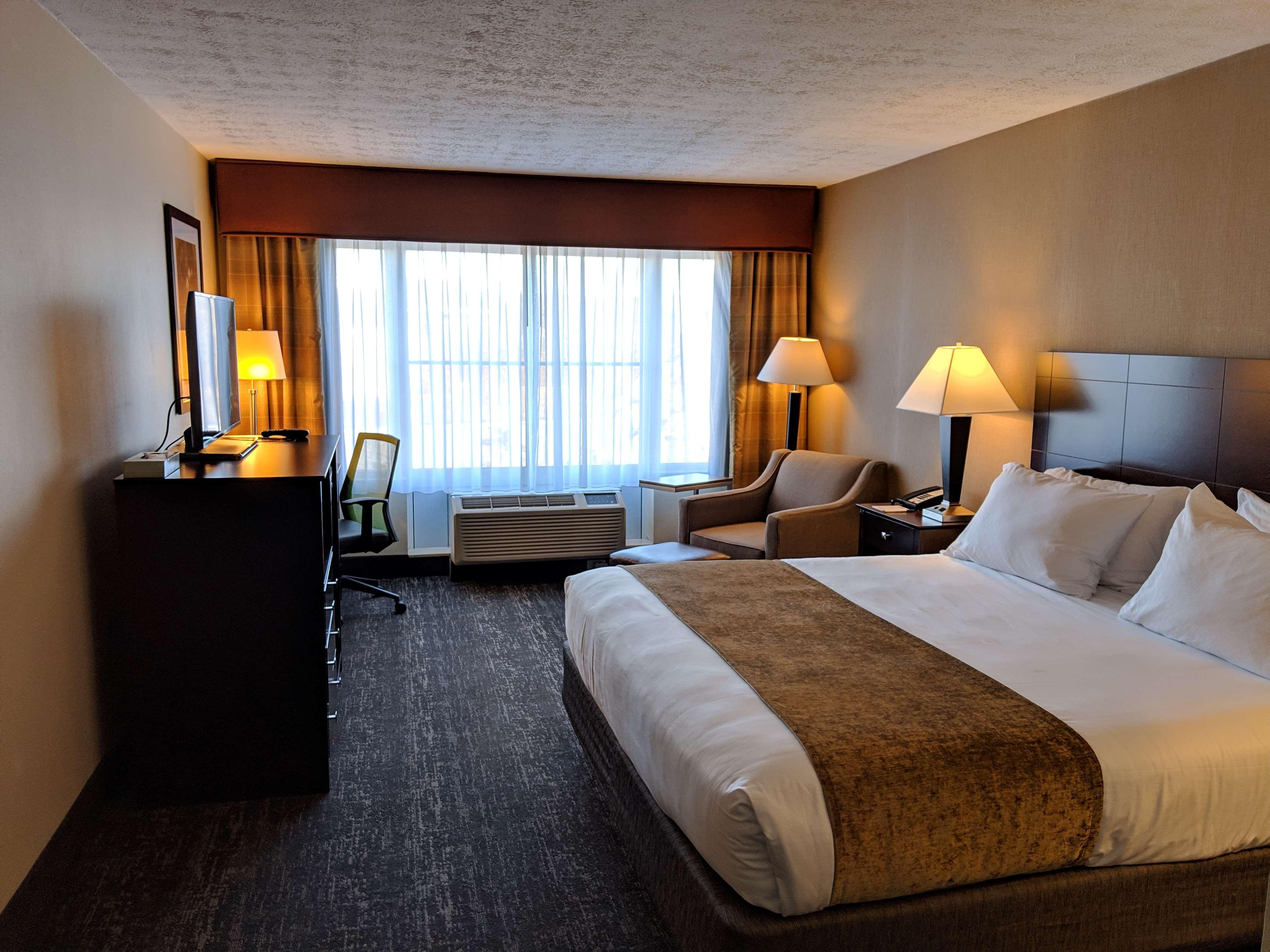 Best Western Plus Hanes Mall Winston-Salem Exterior foto