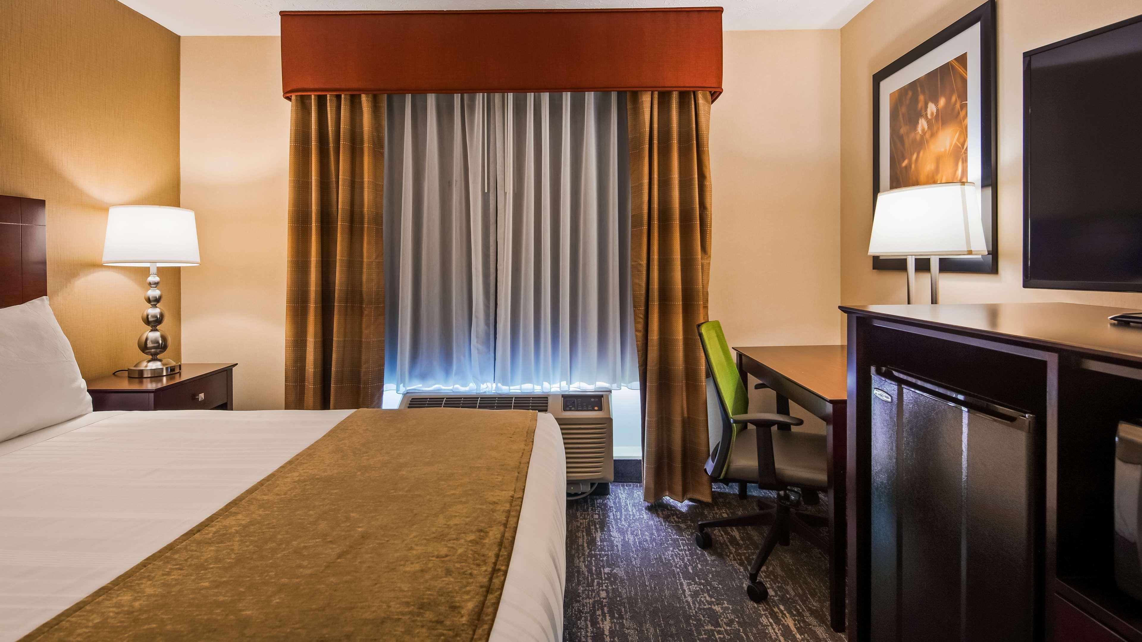 Best Western Plus Hanes Mall Winston-Salem Exterior foto