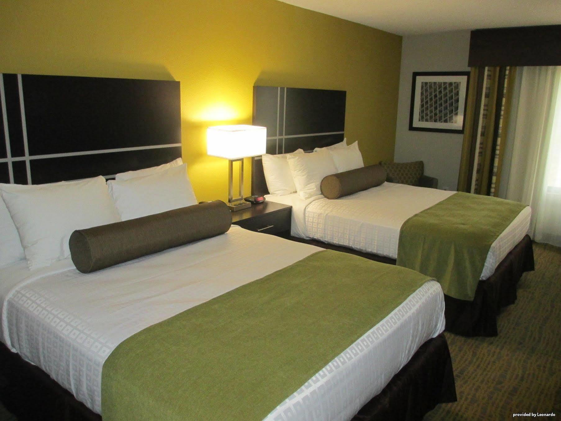 Best Western Plus Hanes Mall Winston-Salem Exterior foto